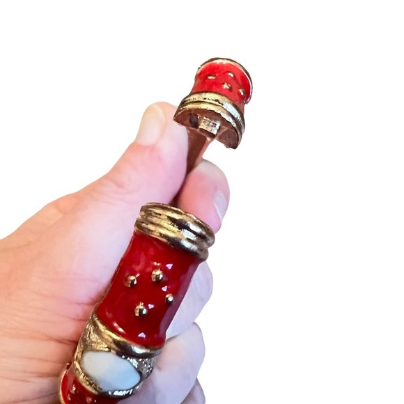 Metal Bangle Bracelet, vintage finish. Red and Gold - Picture 3 of 8